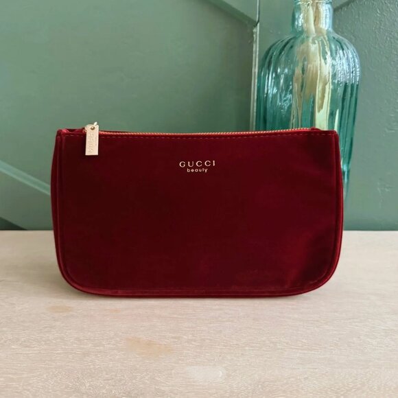 Velvet Gucci Beauty Limited Edition Makeup Bag - Picture 1 of 10